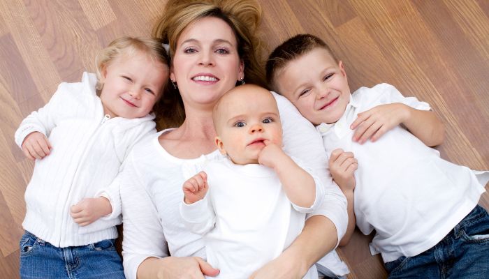 How to prepare your older child for the arrival of a new sibling